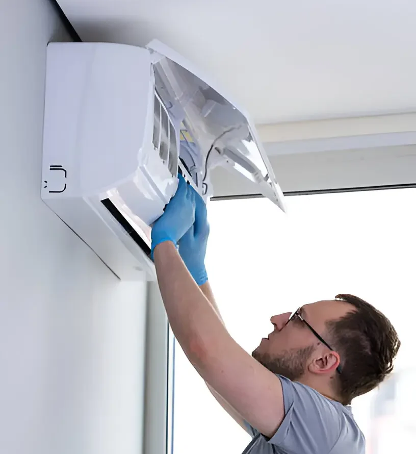 Expert air conditioning contractor Los Angeles diagnosing AC issues in a residential property