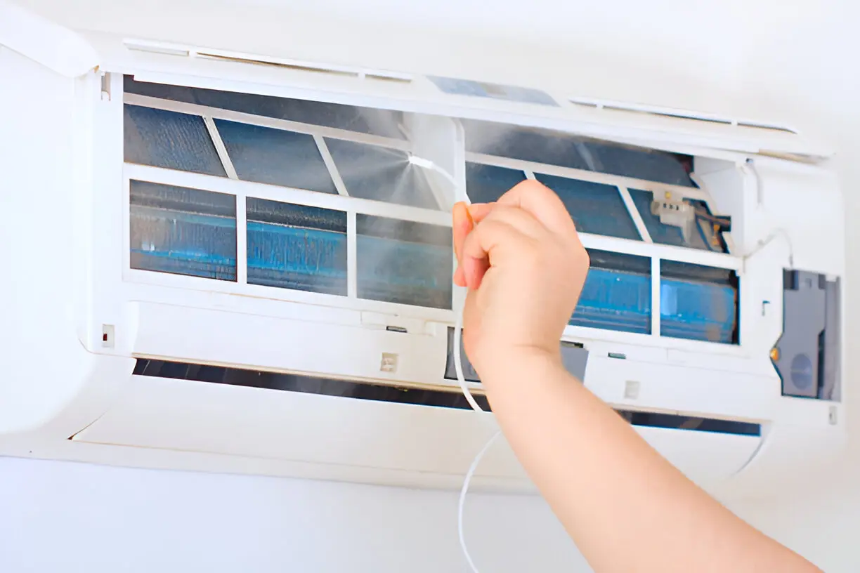 Emergency air conditioning contractor Los Angeles providing urgent AC repair service at night